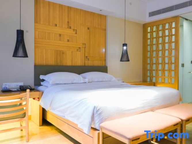 Double Family Suite with lake view