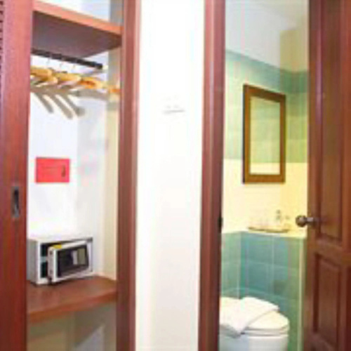 Hathai House Resort