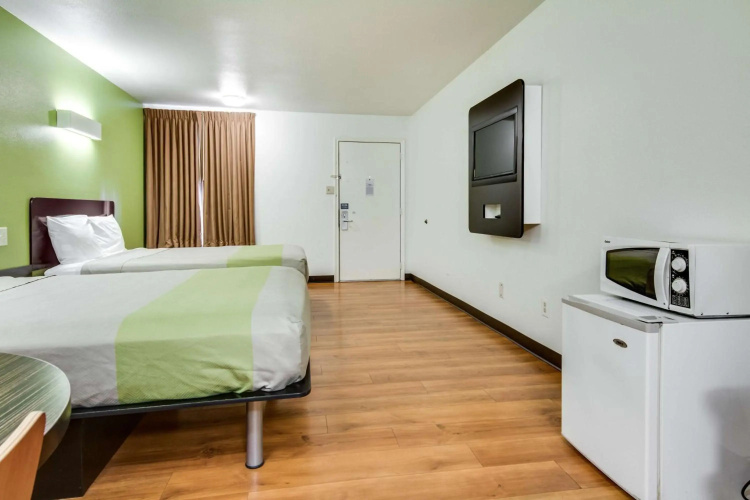 Motel 6 Longview, TX - North