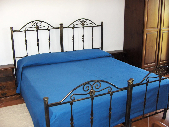Bed Sandalia