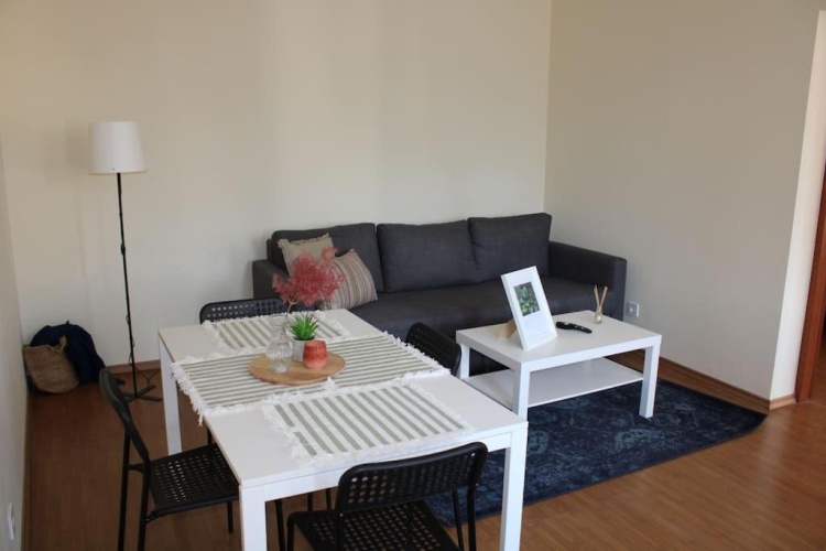 2 Bedrooms Apartment