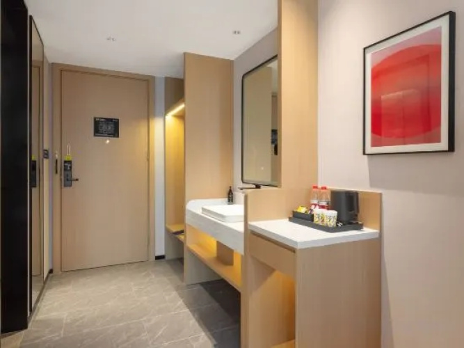 Iu  Hotel (Chongqing Longxing University Of Science And Technology Liangjiang Campus Store) - Chongqing