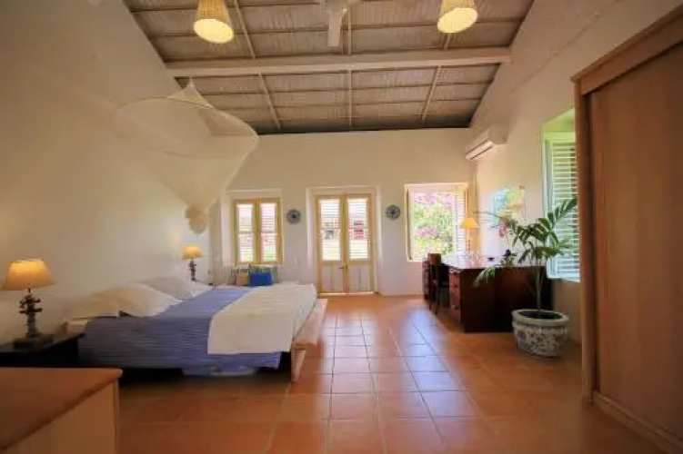 Charming villa with swimming pool