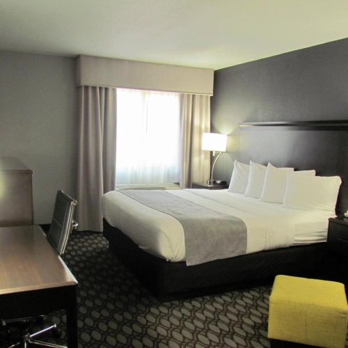 Oak Hill Inn & Suites