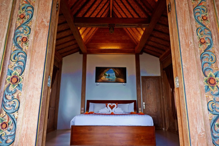 Blue Harbor Beachfront Villas & Resto