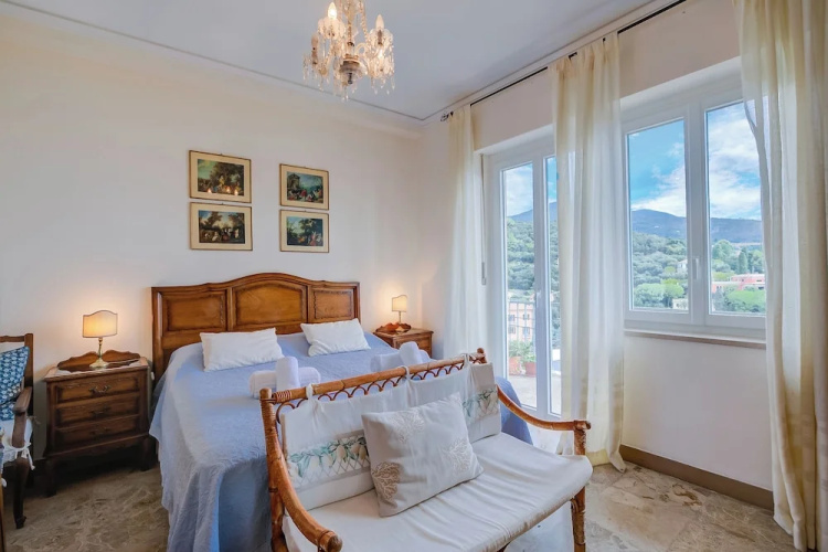 Simply Romantic Sea View
