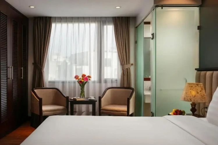 Standard room with city view