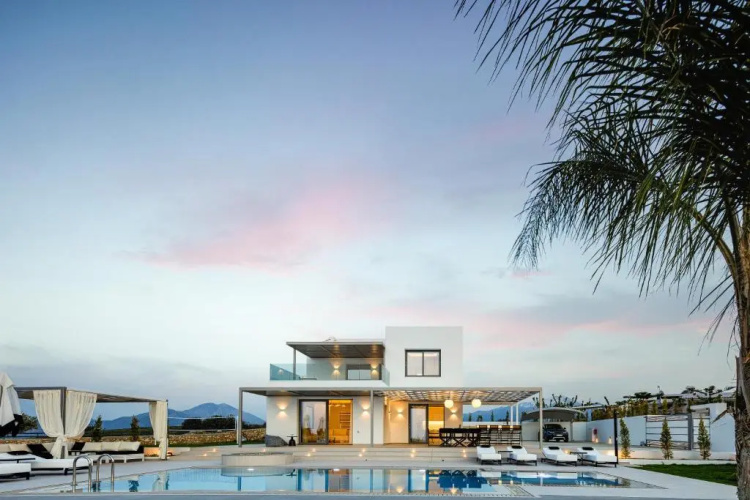 Alma Villa, 2000m2 Luxury Living, by ThinkVilla