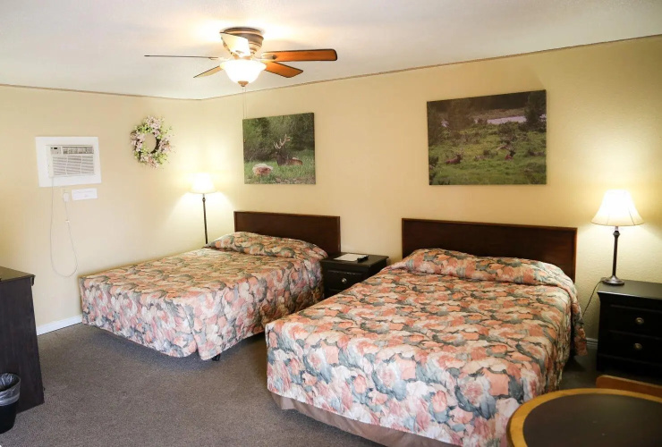 Minecart Motor Lodge