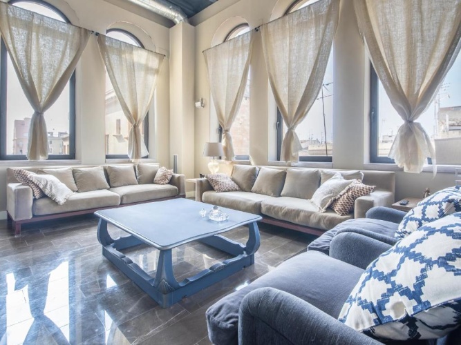 3 Bedrooms Apartment