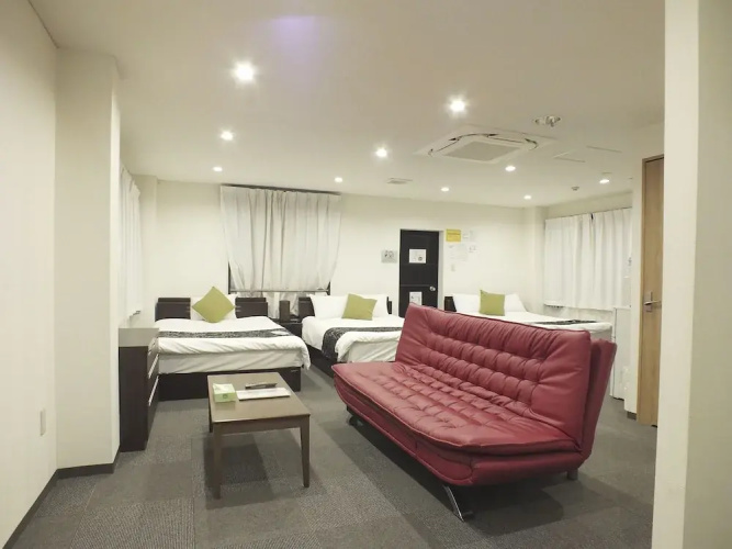 Hotel & Condominium airBest