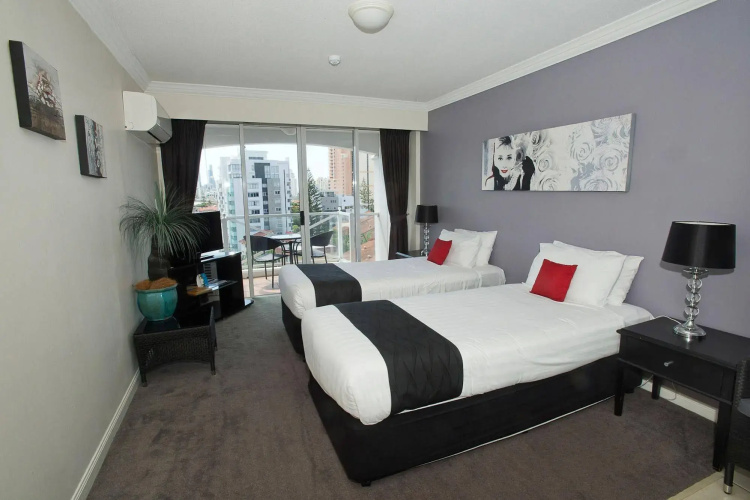 Broadbeach Holiday Apartments, Store 19