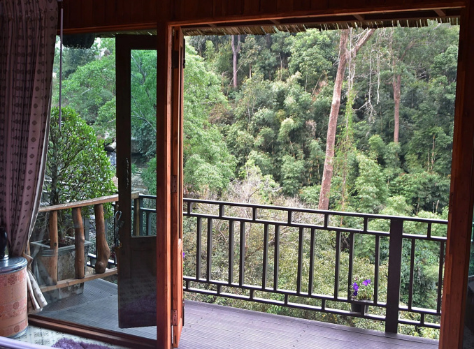 Sainamtok Resort