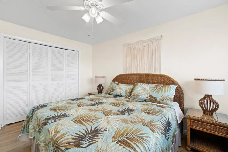 Waves 18, 2 Bedroom, Pool View, Heated Pool, Bbq, Wifi, Sleeps 6