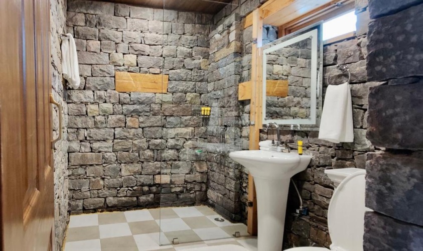 2 Bedrooms Villa