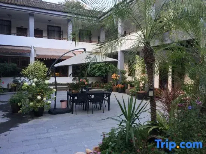 Fengyi Guesthouse