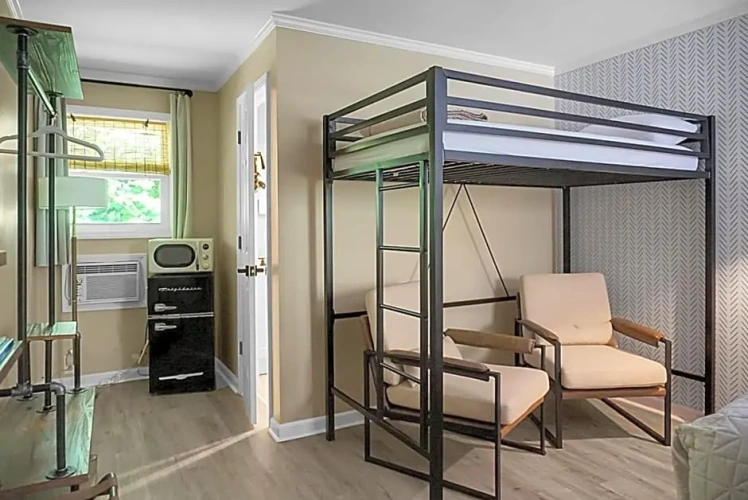 Deluxe Family Suite