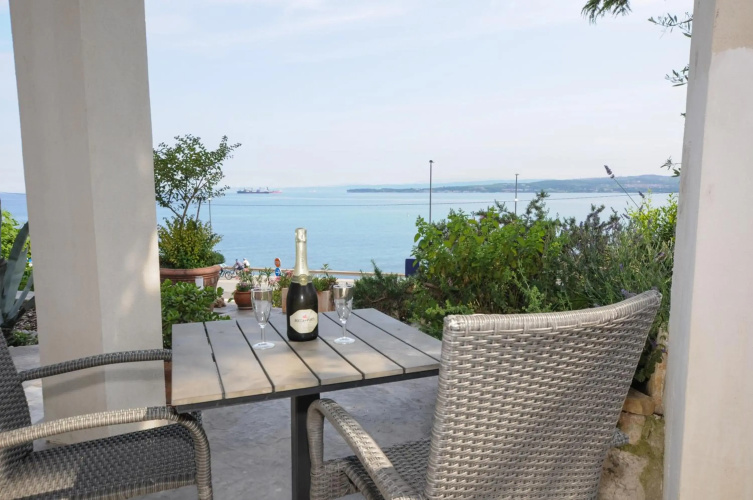 Bellevue Molet Apartments Koper