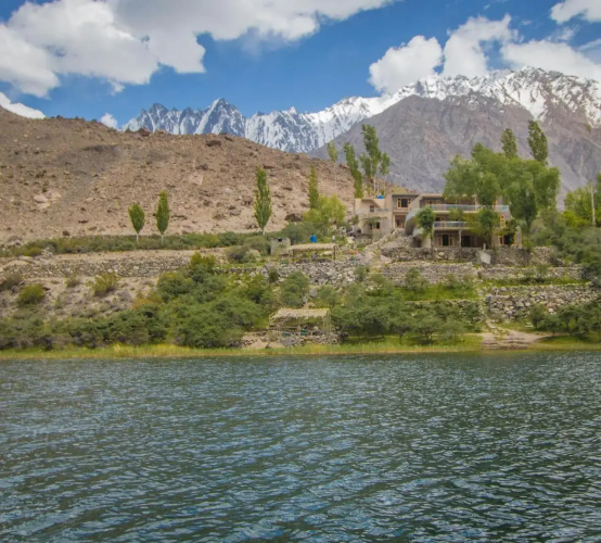Borith Lake Hotel & Resort
