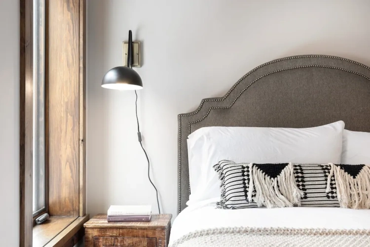 4 Bedrooms Cottage