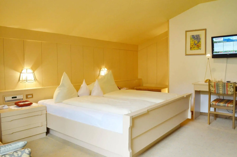 Hotel Karin