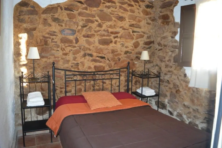 1 Bedroom Cottage with view