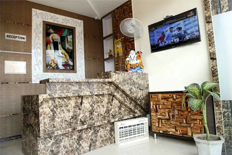 Hotel Chohan Residency