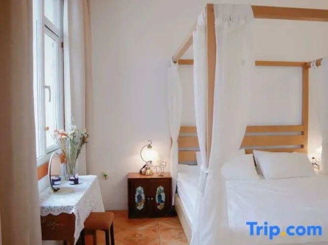 Standard room with balcony