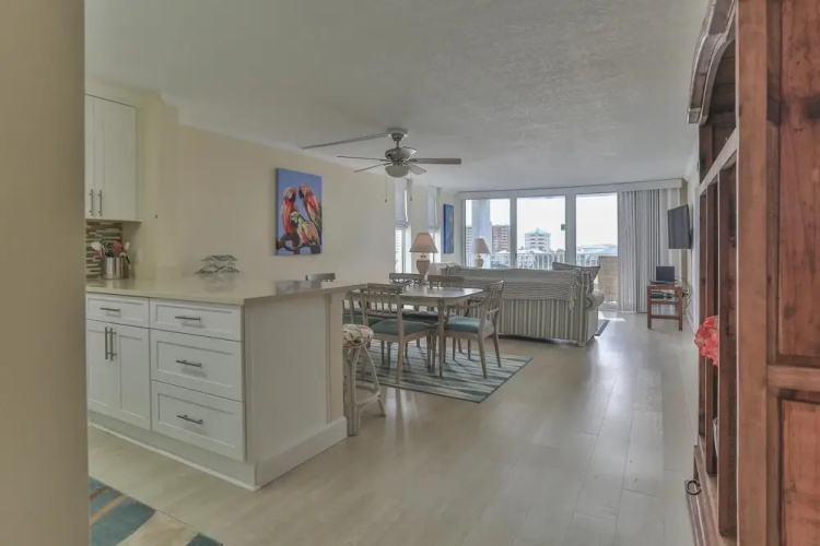 Dolphin Point 402c