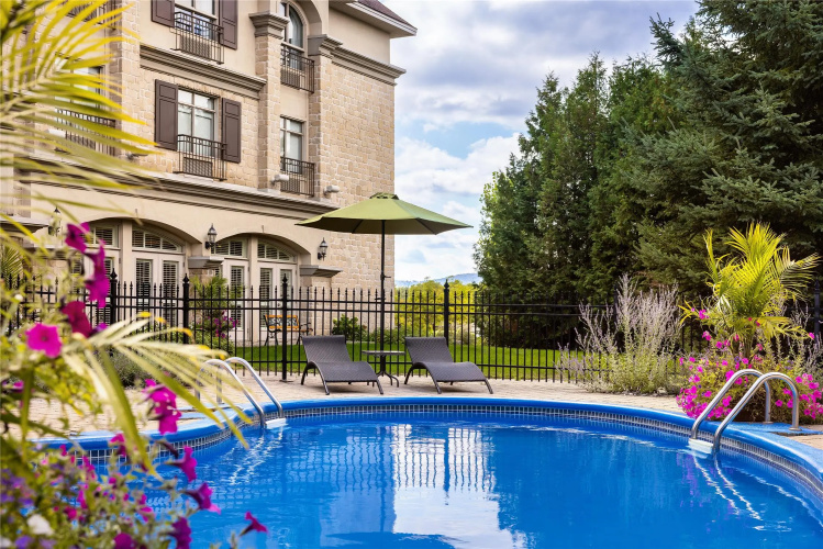 Le St-Martin Bromont Hotel & Suites photo 17