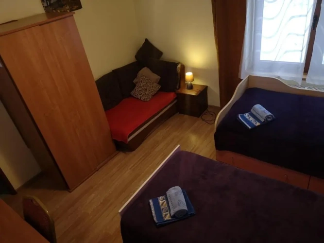 Standard Triple room