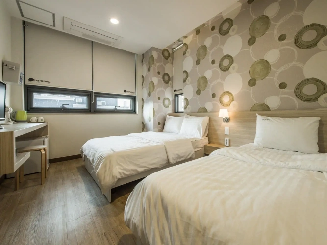 Standard Twin room