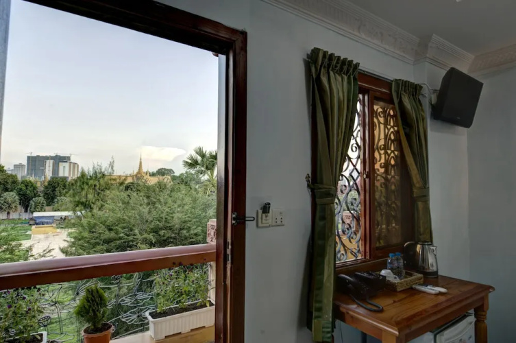 SKY Residence - 50m to Museum and Riverside
