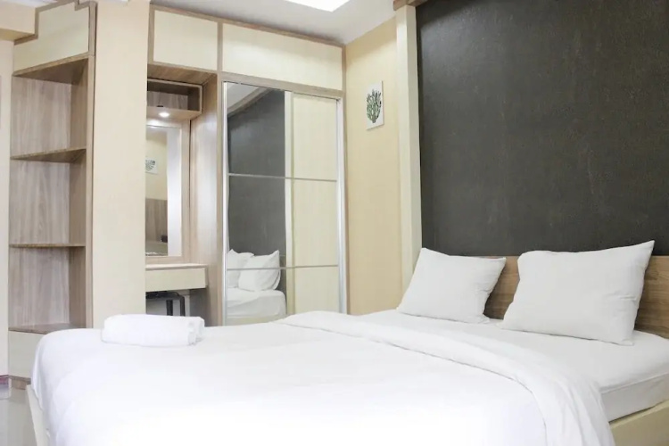 Minimalist Studio Gateway Ahmad Yani
