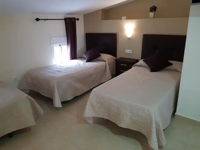 Standard Triple room
