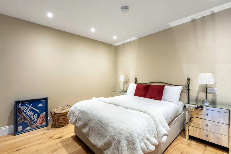 Colourful Studio Near Clapham Common!
