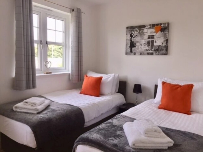 Nine Oaks Apartment