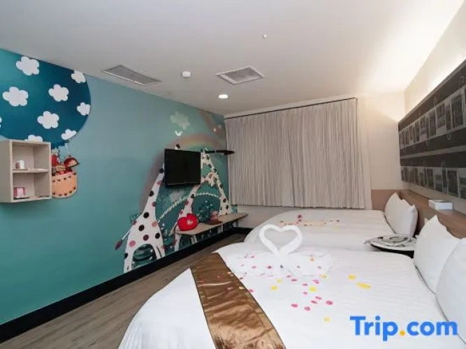 Standard Double room with city view