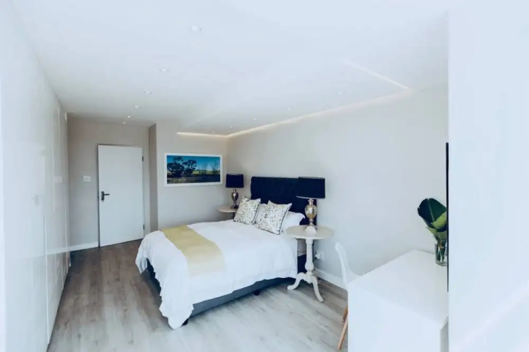 2 Bedroom Apartment in Green Point Cape Town