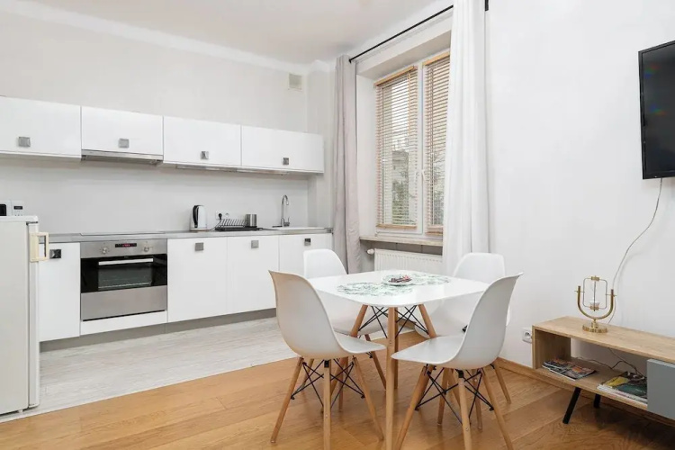 RentPlanet - Apartament Chmielna