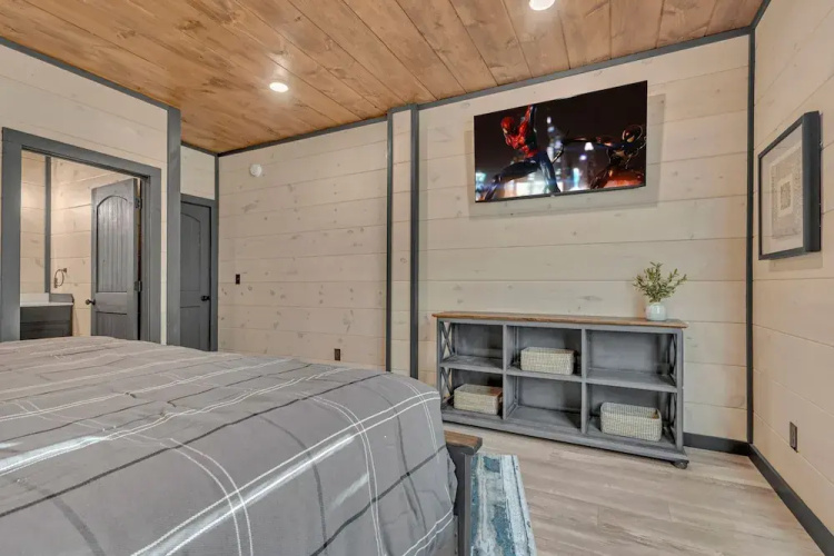 Cozy Cub Luxury Cabin Pigeon Forge
