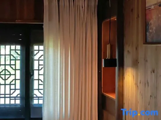 Standard Twin Family room with river view