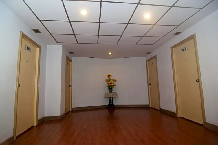 Deluxe Family room with view