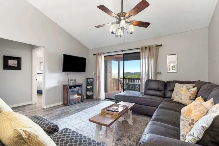 Grand View at the Pointe - Rolling Hills