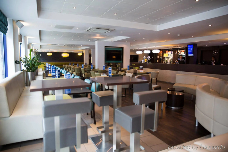 Holiday Inn Express London - Stratford photo 26