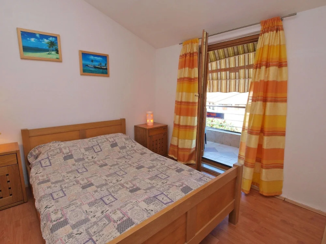 Apartments Orange 709