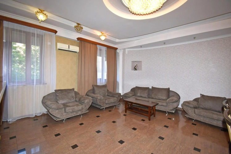 5-комнатная квартира