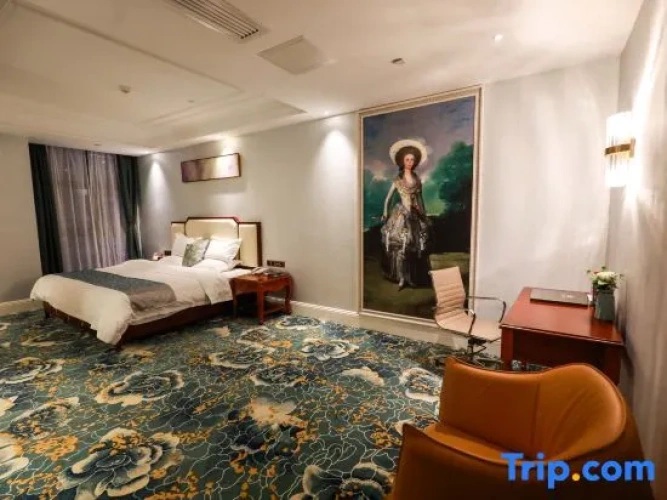 Deluxe Suite