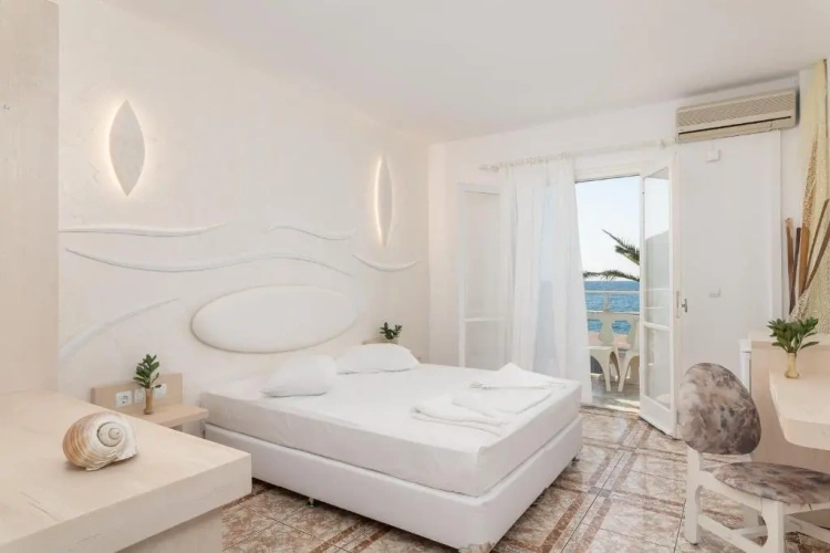 Standard Double room with sea view