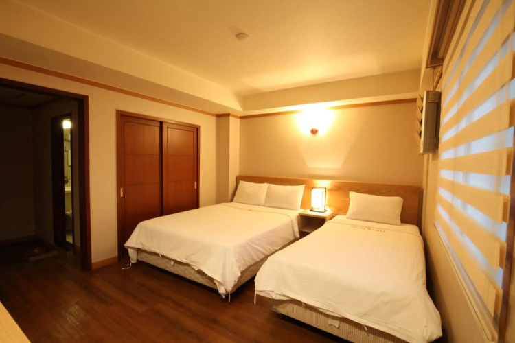Angel Hotel